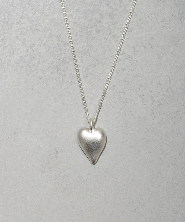 JMG250009 CO Plump Heart Long Necklace