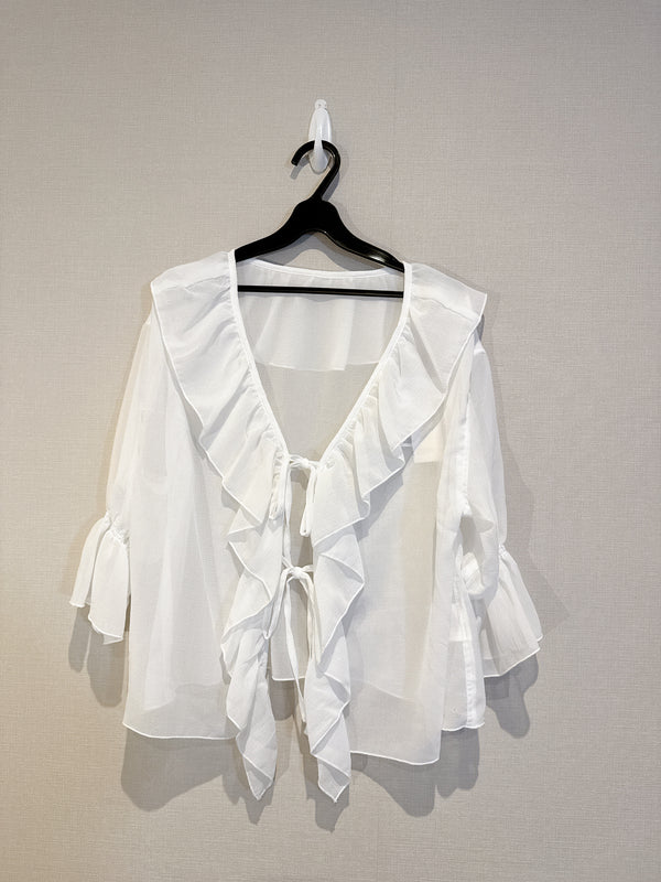 2507156 BL Ruffle Sheer Outer - White