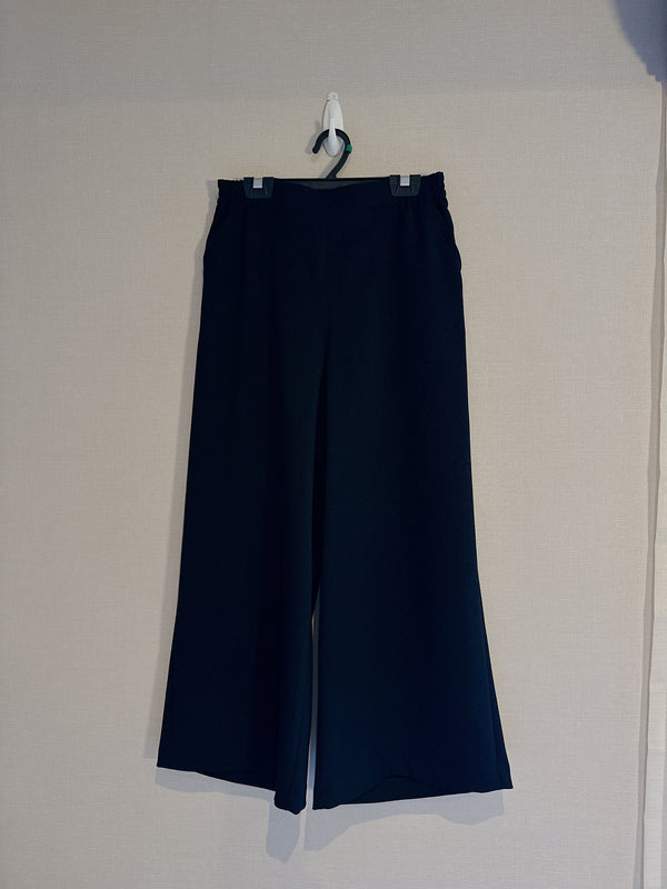 2508096 TCC MIJ Cropped Pants - Black