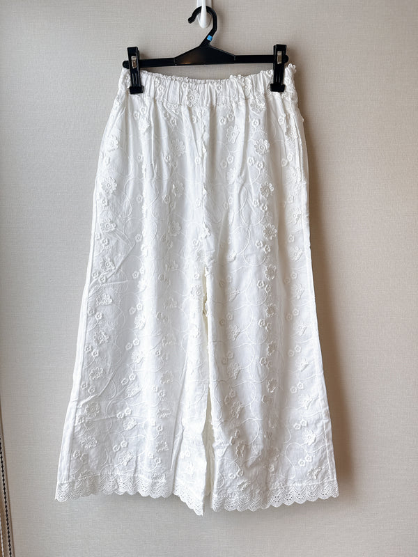 2509070 LUP 3D EMB Easy Wide Pants - White