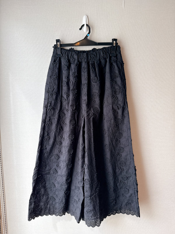 2509070 LUP 3D EMB Easy Wide Pants - Black