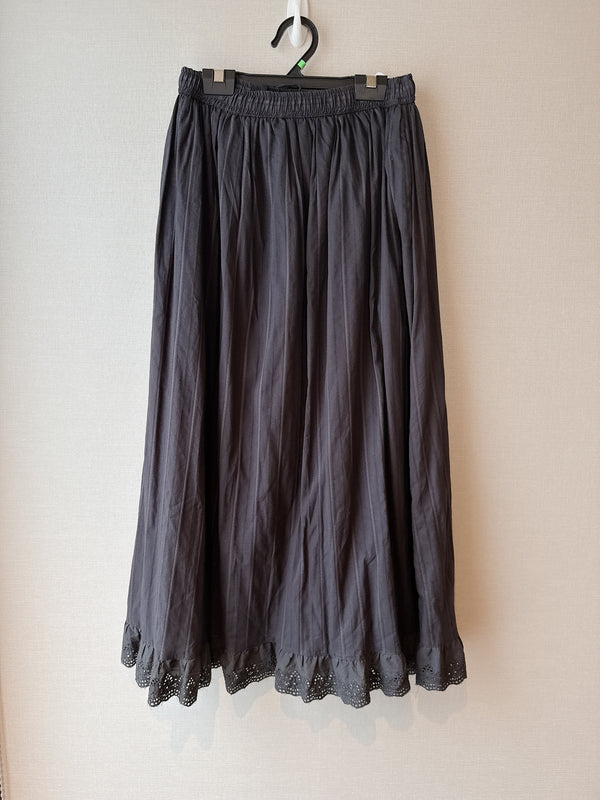2509198 ISO Striped Hem Lace Skirt - Black