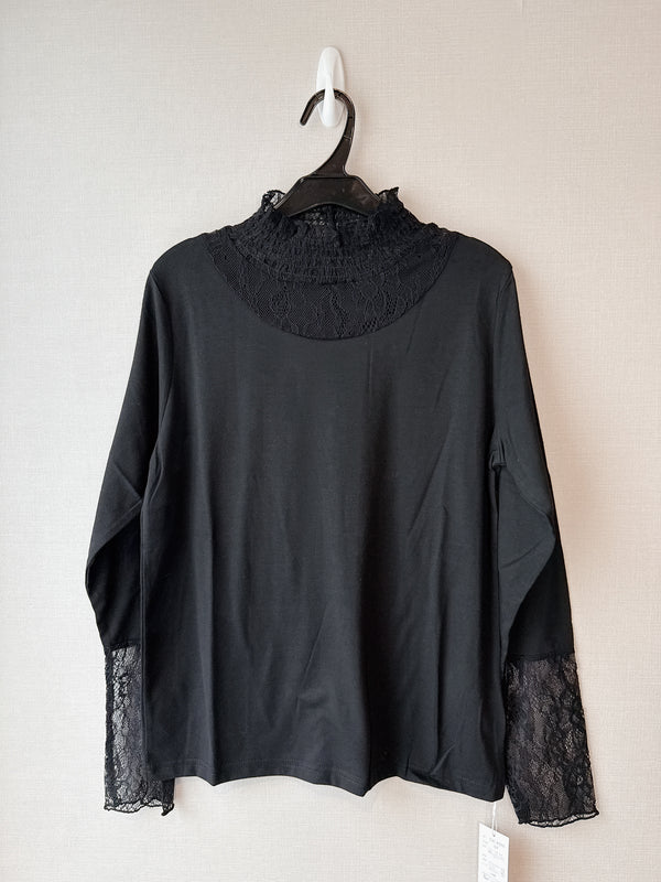 2509090 MMO Cuff Lace Long Sleeve Tee - Black