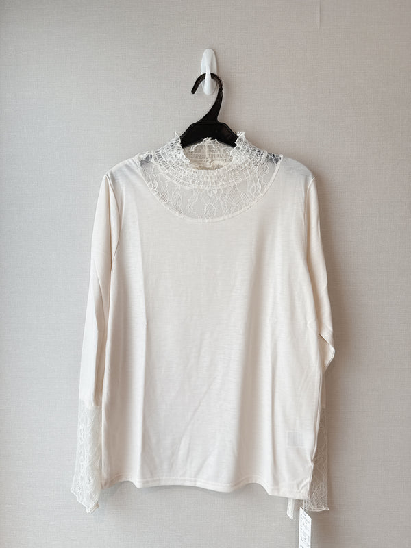 2509090 MMO Cuff Lace Long Sleeve Tee - Ivory