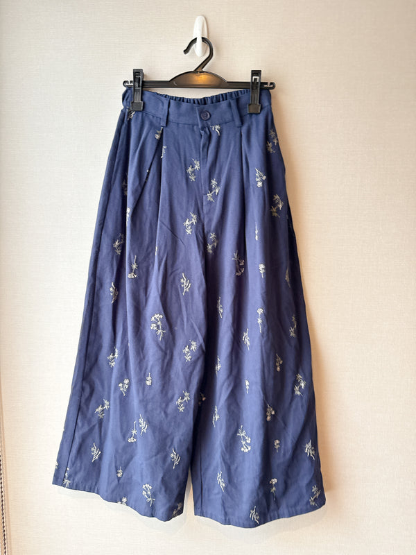 2509114 ISO Floral Print Wide Pants - Navy