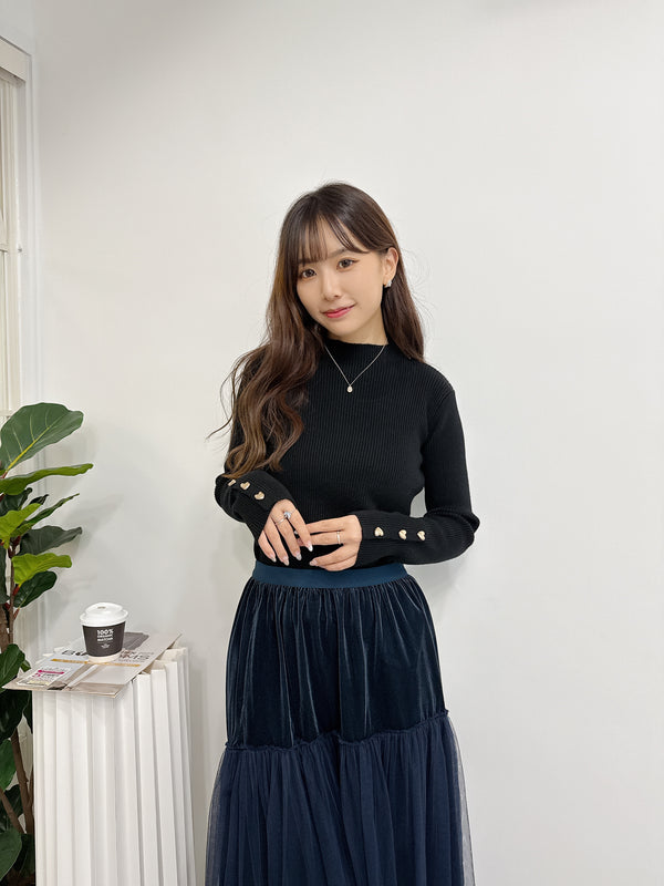 2511008 BE Heart Button Knit Top - Black