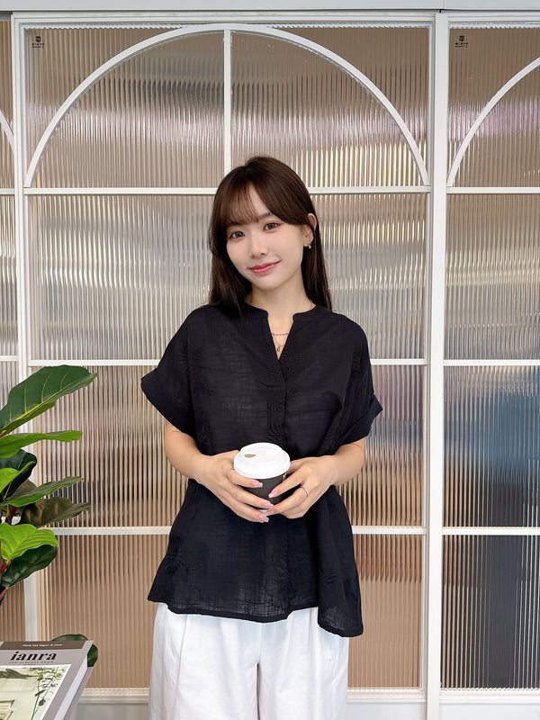 2505064 MMO EMB Skipper Blouse - Black