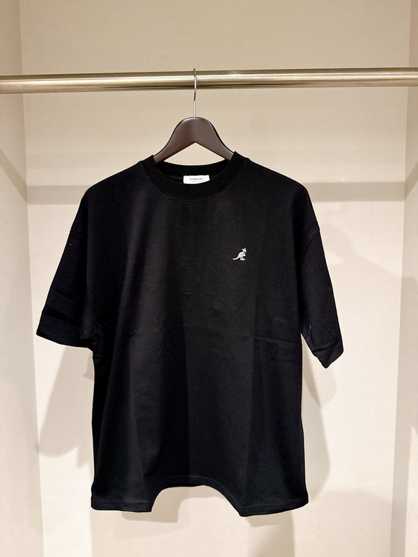 2507083 KAN Back Round Logo Print Tee - Black