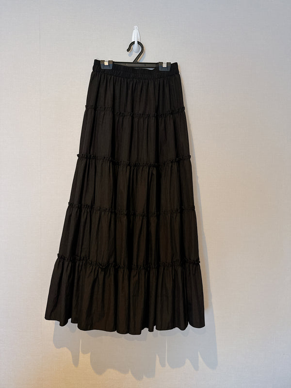 2508075 AR Lace Tiered Skirt