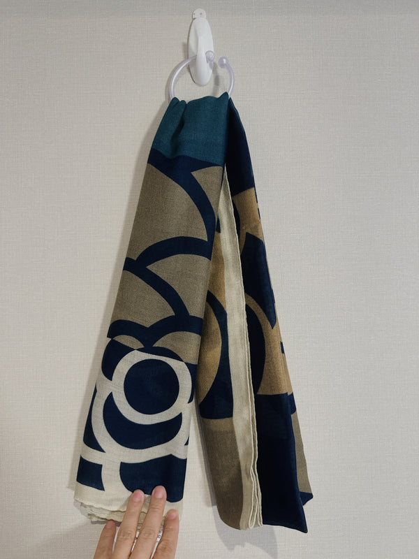 2508070 RD Camilla Print Scarf