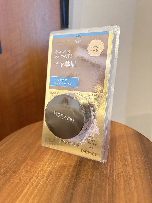 2508143 EV Pearl Glow Face Powder