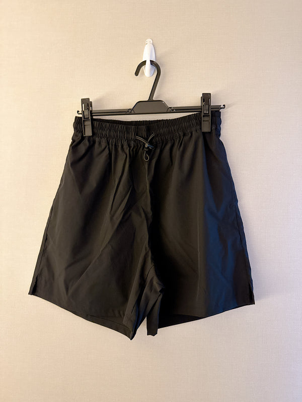 2508023 HO Mid Length Shorts - Black