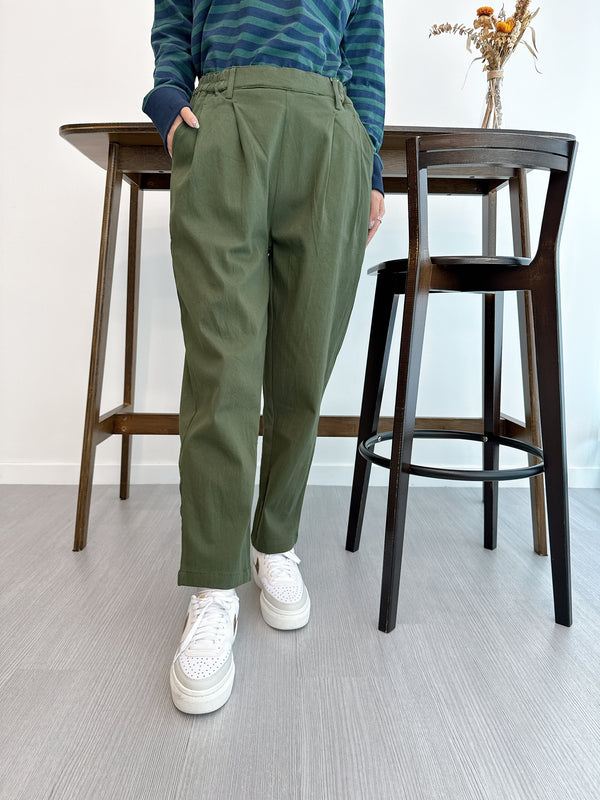 2509065 MMO Stretch Fabric Tuck Pants - Khaki