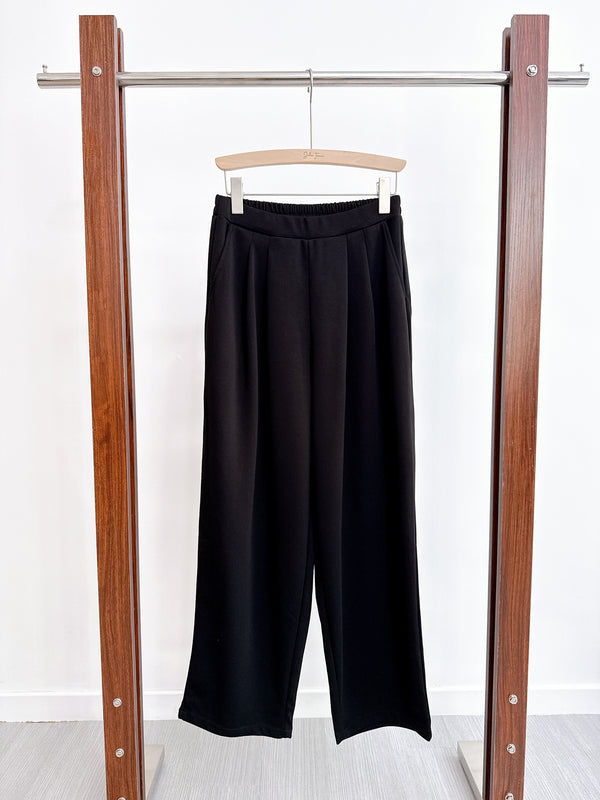 2511043 BE Relaxed Pants - Black
