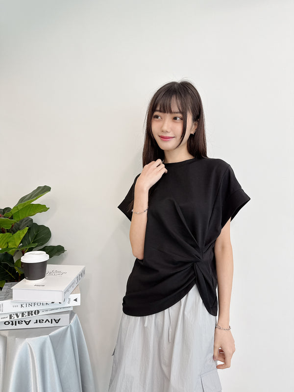 2506056 JF Side Tuck Top - Black