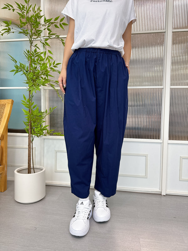 2506108 OM Poplin Gathered Easy Pants - Navy