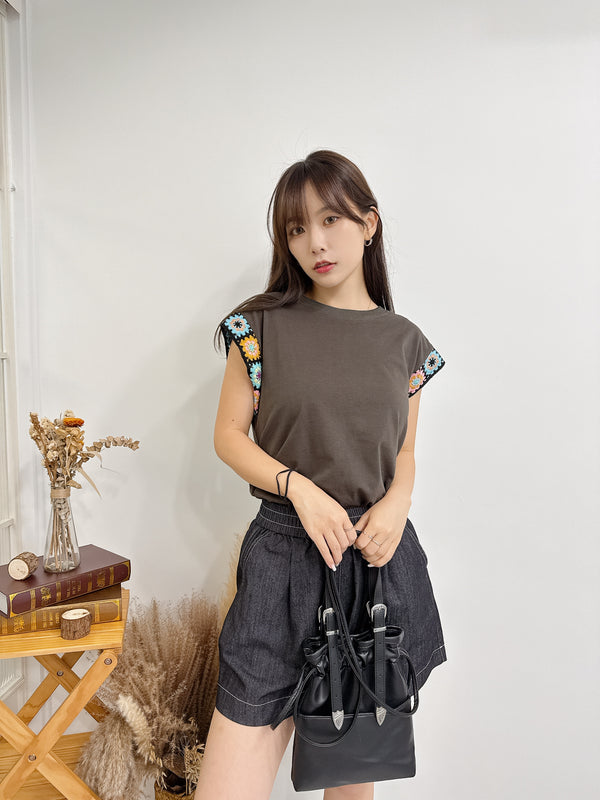 2507023 MIT Crochet Lace French Sleeves Tee - Black