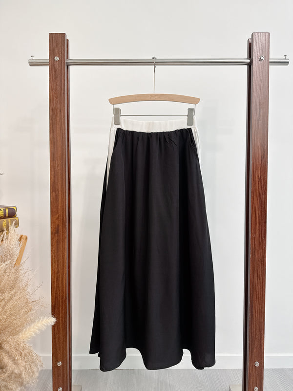 2510062 HA Side Striped Maxi Skirt