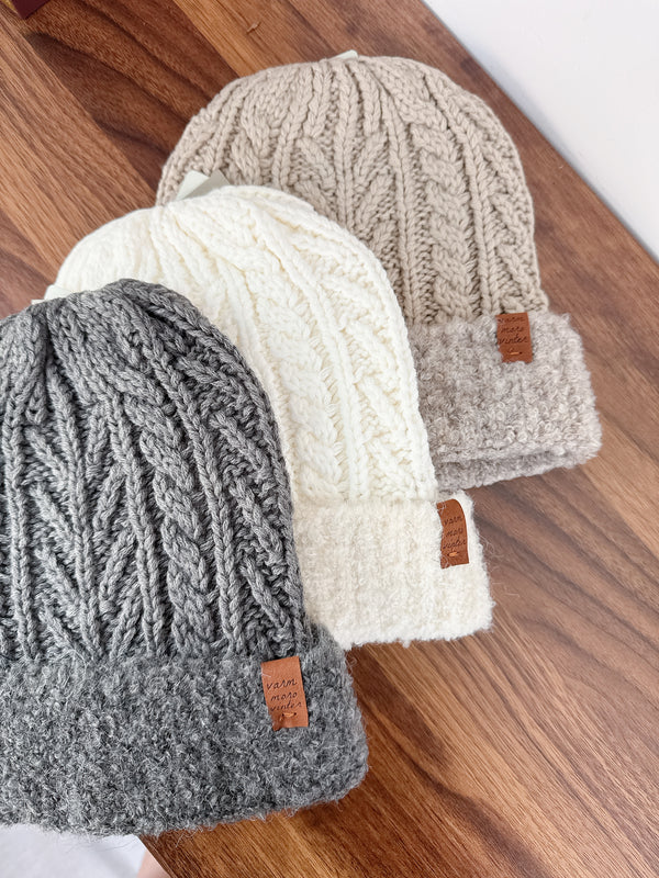 2510056 AU Mixed Material Cable Knit Hat