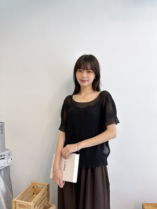 2504086 EM Pleated Mellow Top Set - Black