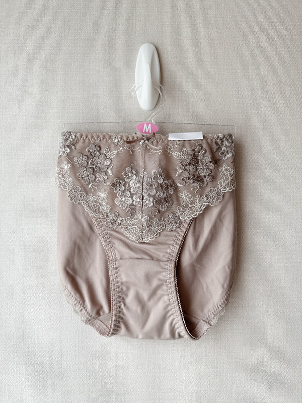 2509129 AT Nature Floral Lace Panties - Mocha