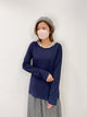 2212005 EM Emb Neck layer Tee - Navy